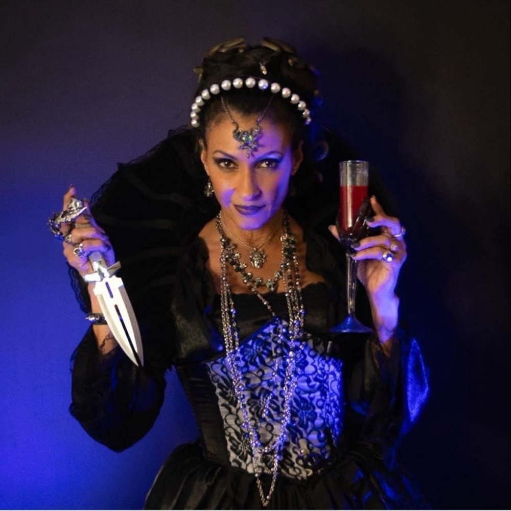 Meet your Posher, Erika - Picture 6 of 16